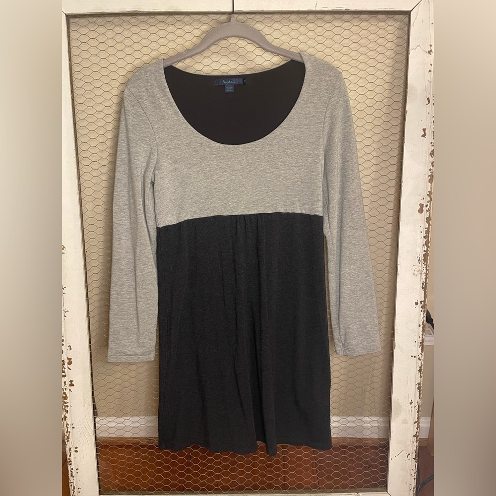 Boden dress, size 10. Black and gray scoop neck long sleeve stretch dress.